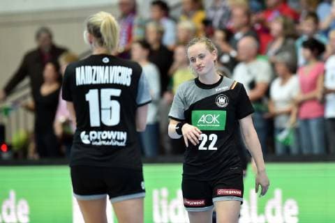 Maren Weigel Germany TuS Metzingen R and Kim Naidzinavicius Germany SG BBM Bietigheim NR 15 disappointed frustrated Emotion after defeat GER Germany Russia Handball Laenderpiel National team Women Test match 30 09 2018 GER Germany Russia Handball Laender match Women 30 09 2018 Nordhausen Copyright: xEIBNER RolandxSippelx EP_RSL
