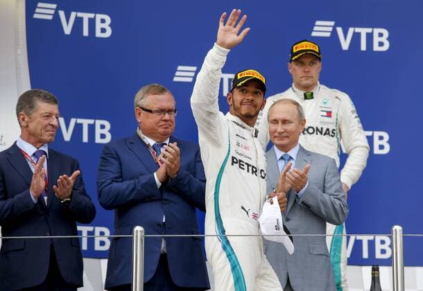 Motorsports: FIA Formula One World Championship WM Weltmeisterschaft 2018, Grand Prix of Russia, Vladimir Putin, President of Russia on the podium 77 Valtteri Bottas (FIN, Mercedes AMG Petronas), 44 Lewis Hamilton (GBR, Mercedes AMG Petronas F1 Team), Sochi Russia