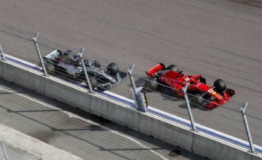 Motorsports: FIA Formula One World Championship WM Weltmeisterschaft 2018, Grand Prix of Russia, 44 Lewis Hamilton (GBR, Mercedes AMG Petronas F1 Team), , 5 Sebastian Vettel (GER, Scuderia Ferrari) Sochi Russia