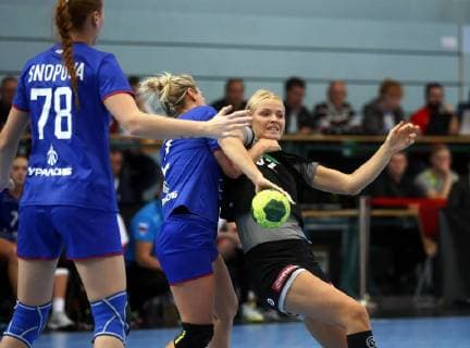 Nordhausen 30 09 2018 Sport Handball Internationals Women Season 2018 19 Germany GER vs Russia RUS Irina Snopova RUS Polina Kuznetsova RUS and Shenia Minevskaya GER