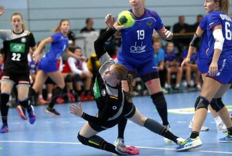 Nordhausen 30 09 2018 Sport Handball Internationals Women Season 2018 19 Germany GER vs Russia RUS Meike Schmelzer GER and Kseniia Makeeva RUS
