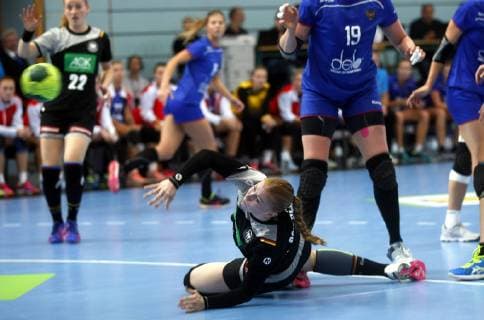 Nordhausen 30 09 2018 Sport Handball Internationals Women Season 2018 19 Germany GER vs Russia RUS Meike Schmelzer GER