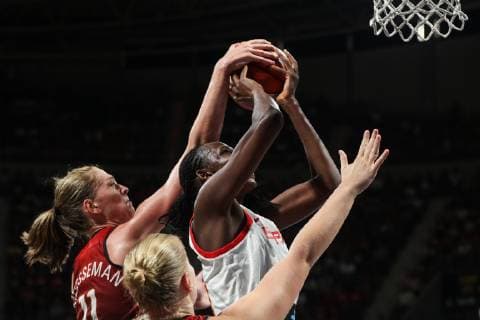(181001) -- TENERIFE, Oct. 01, 2018 -- Astou Ndour (R) of Spain is blocked by Emma Meesseman of Belgium during the 3rd place match at the 2018 FIBA Women s Basketball World Cup at Santiago Martin in San Cristobal de La Laguna in Tenerife, Spain, Sept. 30, 2018. Spain won 67-60. ) (SP)SPAIN-TENERIFE-FIBA WOMEN S BASKETBALL WORLD CUP-SPAIN-BELGIUM ZhengxHuansong 