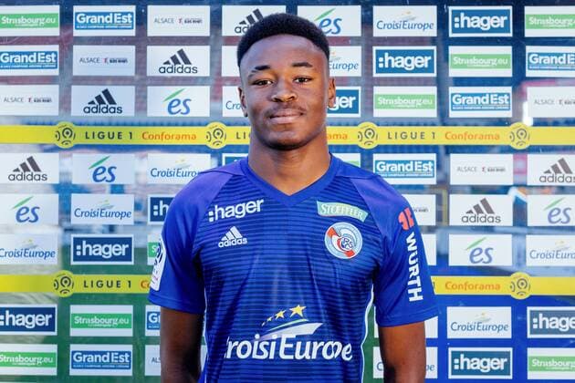 SIMAKAN FOOTBALL : Presentation - strasbourg - Photo Officielle - 01 10 2018 Panoramic strasbourg 