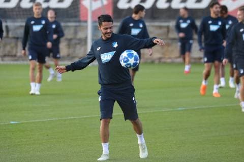 Leonardo Jesus Loureiro Bittencourt Leo Bittencourt Hoffenheim 13 on the ball Spielzene Cut Out Full Body Single Action Action Joy Friendly Cheerful Radiant Optimistic Soccer UEFA Champions League Final training TSG 1899 Hoffenheim xozx