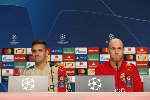 MUNCHEN, 01-10-2018, Allianz Arena, season 2018 2019, Champions League football. Dusan Tadic and Erik ten Hag in Munchen in preparation of the game against Bayern. Ajax training in Munchen  x2513802x