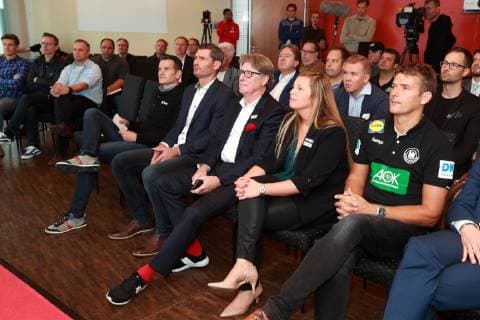 Local DHB jersey presentation for the Handball World Cup 2019 in the Sky Tower in Cologne from the right Handball National coach Christian Prokop Melanie Merz Uhlsport Toni Schumacher Henning Fritz 02 10 2018