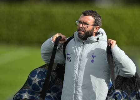 Tottenham Hotspur fitness coach Nathan Gardiner during the Tottenham Hotspur part open training session ahead of the Champions League fixtures between Spurs & Barcelona. Training takes place at Tottenham Hotspur Training Ground, Hotspur Way, England on 2 October 2018. Copyright: xVincexxMignottx PMI-2287-0029