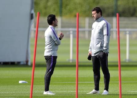 Mauricio Pochettino manager of Tottenham Hotspur and assistant manager Jes?s P?rez during the Tottenham Hotspur part open training session ahead of the Champions League fixtures between Spurs & Barcelona. Training takes place at Tottenham Hotspur Training Ground, Hotspur Way, England on 2 October 2018. Copyright: xVincexxMignottx PMI-2287-0030