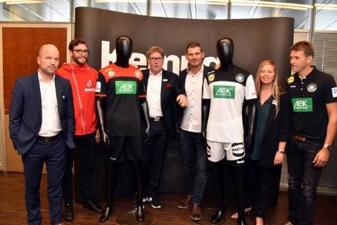 Thomas Zimmermann DHB Director Marketing lr Jonas Hector Footballer Harald Toni Schumacher Former German soccer goalkeeper Henning Fritz Former German handball goalkeeper Melanie Steinhilber Managing Director of uhlsport GmbH and Christian Prokop Coach of the national handball team on 02 10 2018 in Cologne presenting the new jersey of the German national handball team the Handball World Cup 2019 by Kempa and the German Handball Federation DHB