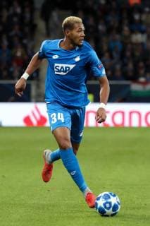Joelinton Cassio Apolinario de Lira Joelinton Hoffenheim 34 on the ball Spielzene Freisteller Full Body Single Action Action Soccer UEFA Champions League TSG 1899 Hoffenheim Manchester City FC xozx