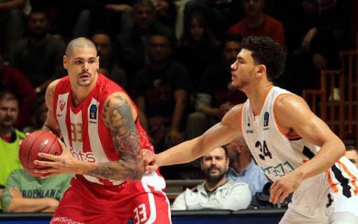 02.10.2018 Belgrade(Serbia) KK Crvena Zvezda MTS(Red Star)-BC Ratiopharm ULM 7Days Eurocup men s basketball Gavin Schilling(R)BC Ratiopharm ULM, Maik Zirbes(L) KK Crvena Zvezda MTS(Red Star) : 