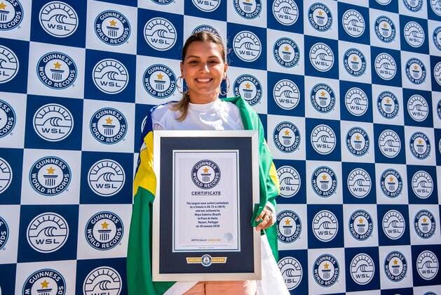 October 1, 2018 - Nazare, Portugal - The World Surf League ( ) proudly announced that MAYA GABEIRA (BRA) has claimed the inaugural Women s XXL Biggest Wave Award and set a new Guinness World Records title for the Largest wave surfed unlimited (female). The 31-year old from Rio de Janeiro, Brasil successfully surfed a wave measuring 68 feet 20.72 metres from trough to crest at the infamous big-wave break known as Praia do Norte in Nazare, Portugal on January 18, 2018. Gabeira s incredible feat did not come without its challenges. In 2013, Gabeira suffered a serious injury at Nazare, but her unwavering determination brought her back to the monstrous and dangerous wave to not only surf again, but set the women s world record. WomenÕs XXL Biggest Wave Award 2018 - ZUMAz03_ 85843248st Copyright: xWSLx