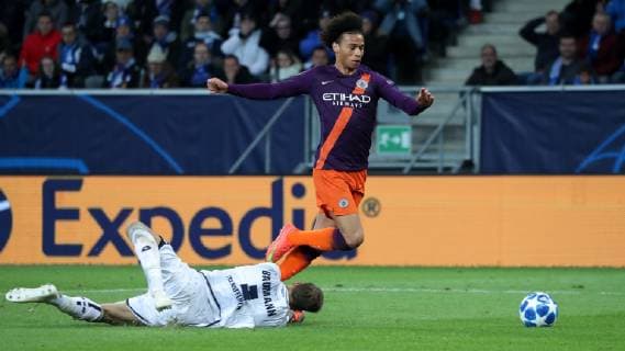 v left Leroy Sane ManCity 19 Oliver Baumann Goalkeeper Hoffenheim 1 Duel duel tackle tackling Dynamics Action Action Soccer UEFA Champions League TSG 1899 Hoffenheim Manchester City FC xozx