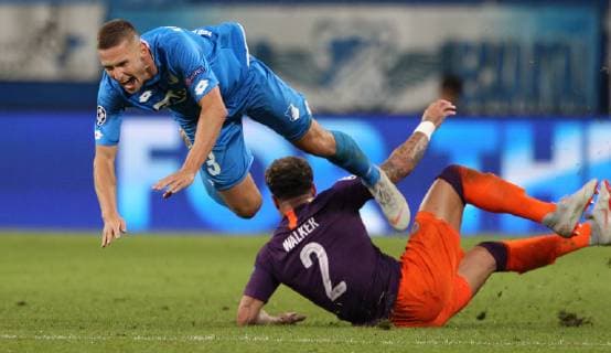 foul by Kyle Walker 2 Manchester City at Pavel KADERABEK 3 1899 Hoffenheim TSG 1899 Hoffenheim vs Manchester City Groupe F Matchday 2 October 02 2018 Wirsol Rhein Neckar Arena Germany YmdY DFL regulations prohibit any use of images as image sequences and or quasi video TSG 1899 Hoffenheim Manchester City