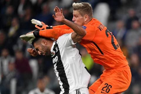 Emre Can of Juventus David von Ballmoos of Young Boys Torino 02-10-2018 Juventus Stadium Football Calcio Uefa Champions League 2018 2019 Group H Juventus - Young Boys Foto Andrea Staccioli Insidefoto AndreaxStaccioli
