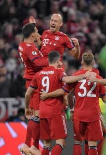 02 10 2018 Football UEFA Champions League 2018 2019 Group Stage 2 Gameday FC Bayern Munich Ajax Amsterdam at Allianz Arena Munich Torjubel v Mats Hummels Bayern Munich Arjen Robben Bayern Munich DFL and DFB regulations prohibit any use of images as image sequences and or quasi video