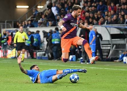 02 10 2018 xmeix Football UEFA Champions League TSG 1899 Hoffenheim Manchester City FC emporer Leonardo Bittencourt TSG 1899 Hoffenheim v Kyle Walker Manchester City DFL DFB REGULATIONS PROHIBIT ANY USE OF PHOTOGRAPH as IMAGE SEQUENCES and or QUASI VIDEO Sinsheim prio:1