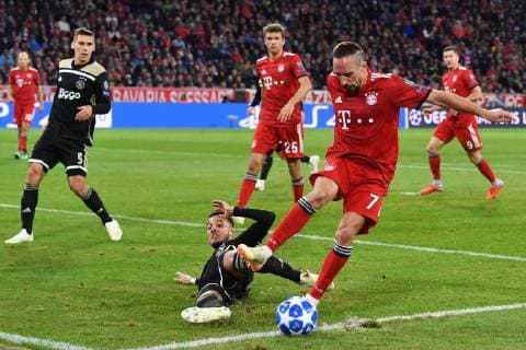 Franck RIBERY Bayern Munich action duel against Noussair MAZRAOUI Ajax penalty area FC Bayern Muenchen Ajax Amsterdam Football Champions League Group E on 02 10 2018 A L I N N A R A N A