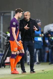 TSG 1899 Hoffenheim vs. Manchester City Soccer Champions League 02 10 2018 TSG 1899 Hoffenheim vs. Manchester City Soccer Champions League 02 10 2018 Hoffenheim. Pep Guardiola coach Manchesteer City gives Jon Stones Manchesteer City instructions Copyright: xEIBNER AlexanderxNeisx EP_ANS