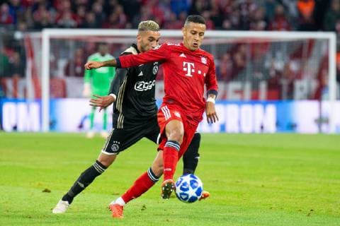02 10 2018 xkvx Football UEFA Champions League FC Bayern Muenchen Ajax Amsterdam Haspim Ziyech Ajax Amsterdam Thiago FC Bayern Munich Muenchen DFL DFB REGULATIONS PROHIBIT ANY USE OF PHOTOGRAPH as IMAGE SEQUENCES and or QUASI VIDEO Munich