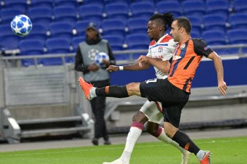 Bertrand Traore (lyon) vs Marlos (shakhtar donetsk) FOOTBALL : Lyon vs Shakhtar Donetsk - Phase de groupes - Ligue des Champions - 02 10 2018 FredericChambert Panoramic 