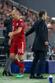 02 10 2018 xkvx Football UEFA Champions League Bayern Munich Ajax Amsterdam emspor vl James Rodriguez FC Bayern Munich Muenchen comes on as substitute for Arjen Robben FC Bayern Munich Coach Niko Kovac FC Bayern Munich Muenchen DFL DFB REGULATIONS PROHIBIT ANY USE OF PHOTOGRAPHS as IMAGE SEQUENCES and or QUASI VIDEO Munich