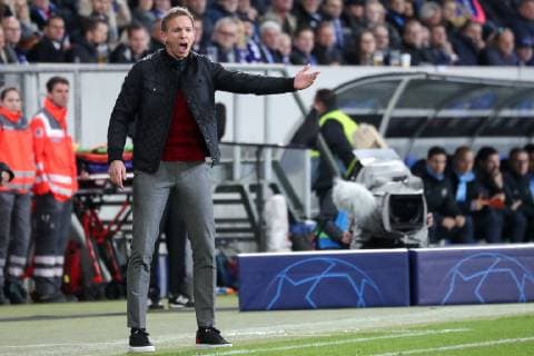 Head Coach Hoffenheim gives instructions gesticulating gesturing with the arms gives instructions Gesticulate Cut Out Full Body Single Action Action Football UEFA Champions League TSG 1899 Hoffenheim Manchester City FC xozx