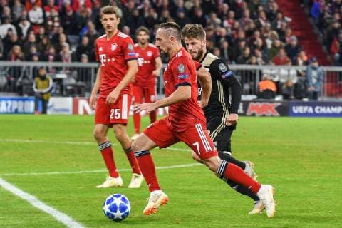 Assault Franck Ribery FC Bayern Munich 7 Lasse Schoene Ajax Amsterdam 20 FC Bayern Muenchen Ajax Amsterdam Soccer Champions League 02 10 2018 Muenchen Bayern Germany Copyright: xkolbert-press BurghardxSchreyerx