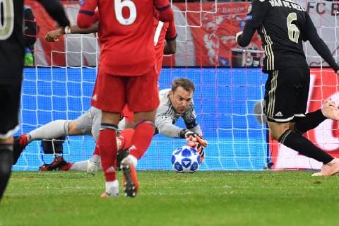 Manuel NEUER Goalkeeper FC Bayern Muenchen blows the ball Parade parried action Bayern Munich Muenchen Ajax Amsterdam 1 1 Football Champions League Group E on 02 10 2018 A L I A N Z A R A N A
