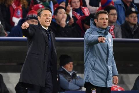 v left Niko KOVAC coach Bayern Muenchen and Robert KOVAC co coach FC Bayern Muenchen Give a go Instructions FC Bayern Muenchen Ajax Amsterdam 1 1 Soccer Champions League Group E am 02 10 2018 A L A L A N A R A N A