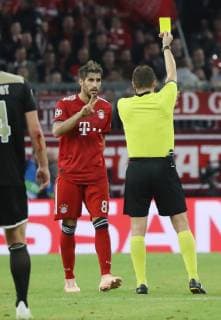 Champions League Match FC Bayern München Ajax Amsterdam 1 1 yellow card for Javi Martinez Referee is Pavel Kralovec DFL regulations prohibit any use of photographs Munich Bayern Germany Allianz Arena