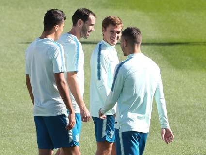 Entrenamiento del Atlético. En la imagen, Rodri, Godín, Griezmann y Lucas. Atlético practice session. In this picture, Rodri, Godín, Griezmann and Lucas. 