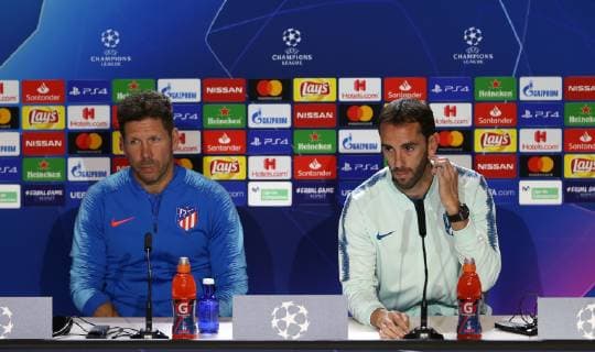 Rueda de prensa de Simeone y Godin antes del partido de Champions League del Atlético contra el Club Brujas. Simeone and Godin attends a press conference PK Pressekonferenz the day before the Champions League match between Ateltico and Club Brujas. 