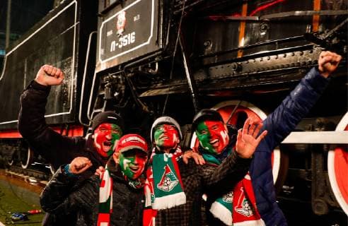 MOSCOW, RUSSIA â€“ OCTOBER 3, 2018: Lokomotiv Moscow s supporters seen ahead of the 2018 19 UEFA Champions League Group D Round 2 football match against FC Schalke 04 at RZD Arena Stadium. Mikhail Japaridze TASS  TS092649