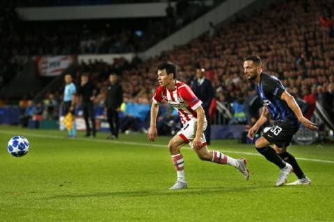 EINDHOVEN, 03-10-2018, Philips Stadium , Season 2018 2019, Champions League football. PSV - Inter PSV forwarder Hirving Lozano and Inter defender Danilo D Ambrosio during the game PSV - Inter. PSV - Inter Milan  x2517951x