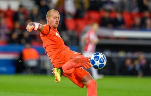 Milan Borjan ( Etoile Rouge ) FOOTBALL : Paris Saint Germain vs Etoile Rouge Belgrade - Ligue des Champions - Paris - 03 10 2018 FedericoPestellini Panoramic 