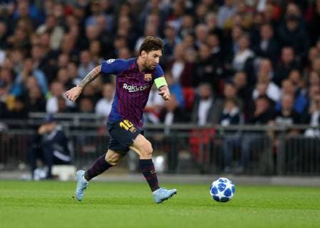 3rd October 2018, Wembley Stadium, London England; UEFA Champions League football, Tottenham Hotspur versus Barcelona; Lionel Messi of Barcelona charges forward on the ball  ActionPlus12067650 JohnxPatrickxFletcher