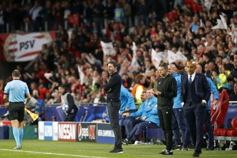 EINDHOVEN, 03-10-2018, Philips Stadium , Season 2018 2019, Champions League football. PSV - Inter PSV trainer coach Mark van Bommel (L) relieved after goal PSV midfielder Pablo Rosario (1-0) during the game PSV - Inter. PSV - Inter Milan  x2518108x