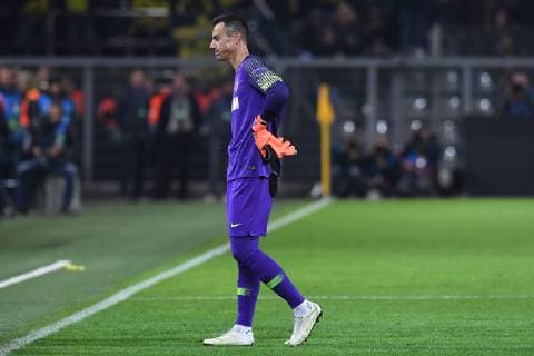 Football Champions League Group Stage 2 Gameday Borussia Dortmund AS Monaco on 03 10 2018 at Signal Iduna Park in Dortmund Diego Benaglio Monaco must leave injured the field xRx