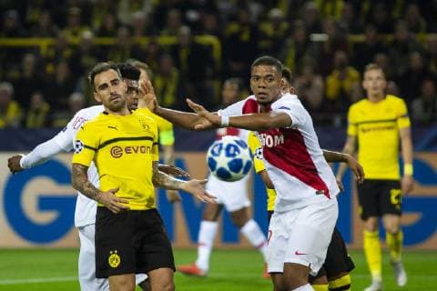 ENG UEFA CL Borussia Dortmund vs AS Monaco 03 10 2018 Signal Iduna Park Dortmund GER UEFA CL Borussia Dortmund vs AS Monaco UEFA REGULATIONS PROHIBIT ANY USE OF PHOTOGRAPH AS IMAGE SEQUENCES AND OR QUASI VIDEO pictured picture shows Benjamin Henrichs AS Monaco 39 with Paco Alcacer Borussia Dortmund 9 clears a goal attempt nordphotox xRauch nph00251