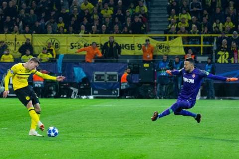 03 10 2018 xkvx Soccer UEFA Champions League Borussia Dortmund AS Monaco emspor v 1 Goal scored Goal scored for Jacob Bruun Larsen BVB Borussia Dortmund DFL DFB REGULATIONS PROPHIBIT ANY USE OF PHOTOGRAPH as IMAGE SEQUENCES and or QUASI VIDEO Dortmund