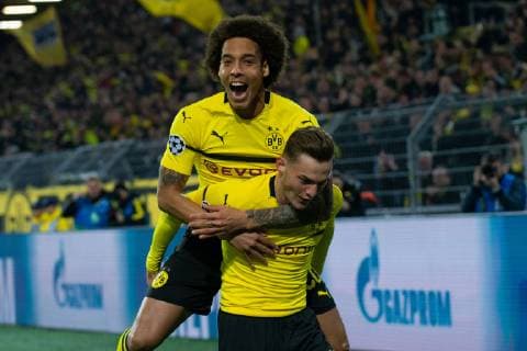 03 10 2018 xkvx Football UEFA Champions League Borussia Dortmund AS Monaco emspor v l Tor Torjubel Goal celebration celebrate the goal to 1 0 by Jacob Bruun Larsen BVB Borussia Dortmund with the team DFL DFB REGULATIONS PROPHIBIT ANY USE OF PHOTOGRAPH as IMAGE SEQUENCES and or QUASI VIDEO Dortmund