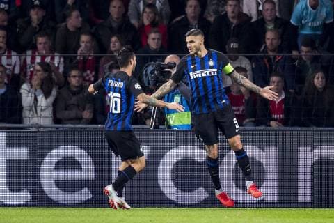 EINDHOVEN, PSV - Inter Milan, football, Champions League, season 2018-2019, 03-10-2018, Philips Stadium, Inter Milan player Mauro Icardi (R) has scored 1-2, Inter Milan player Matteo Politano (L) PSV - Inter Milan  x2518447x