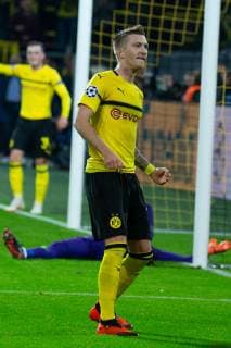 03 10 2018 xkvx Football UEFA Champions League Borussia Dortmund AS Monaco emspor v l Goal celebration Goal celebration celebrate the goal to 3 0 by Marco Reus BVB Borussia Dortmund with the team DFL DFB REGULATIONS PROHIBIT ANY USE OF PHOTOGRAPH as IMAGE SEQUENCES and or QUASI VIDEO Dortmund