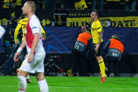 03 10 2018 xkvx Football UEFA Champions League Borussia Dortmund Monaco emspor v l Goal celebration celebrate the goal to 2 0 by Paco Alcacer Borussia Dortmund DFL DFB REGULATIONS PROHIBIT ANY USE OF PHOTOGRAPH as IMAGE SEQUENCES and or QUASI VIDEO Dortmund