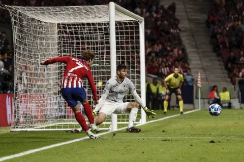 3rd October 2018, Wanda Metropolitano, Madrid, Spain; UEFA Champions League football, Atletico Madrid versus Club Brugge; Antonie Griezmann (Atletico de Madrid) breaks towards goal unmarked  ActionPlus12067766 ShotxforxPress
