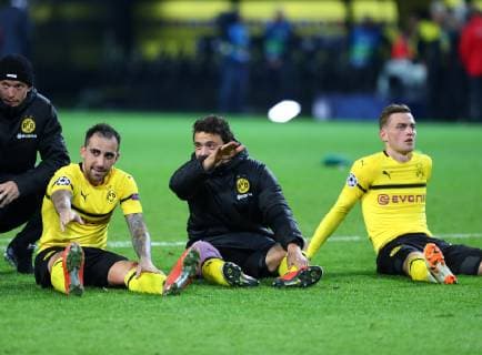 Wednesday 03 10 2018 2018 2019 2019 UEFA Champions League 2 Matchday Dortmund Signal Iduna Park BVB 09 Borussia Dortmund AS Monaco Jubel the Dortmund player after the final whistle Marius Wolf BVB Paco Alcacer Francisco Alcacer Garcia BVB Thomas Delaney BVB and Jacob Bruun Larsen BVB v