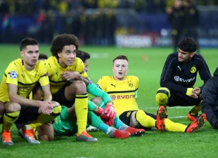 Wednesday 03 10 2018 2018 2019 2019 UEFA Champions League 2 Matchday in Dortmund Signal Iduna Park BVB 09 Borussia Dortmund AS Monaco Jubel the Dortmund player after the final whistle Julian Weigl BVB Axel Witsel BVB Marco Reus BVB and Mahmoud Dahoud BVB v l