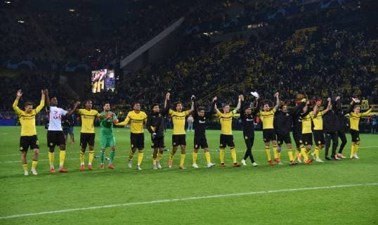 CL Borussia Dortmund AS Monaco 3 0 03 10 2018 Team BVB thanks the fans DFL REGULATIONS PROHIBIT ANY USE OF PHOTOGRAPHS AS IMAGE SEQUENCES AND OR QUASI VIDEO HM